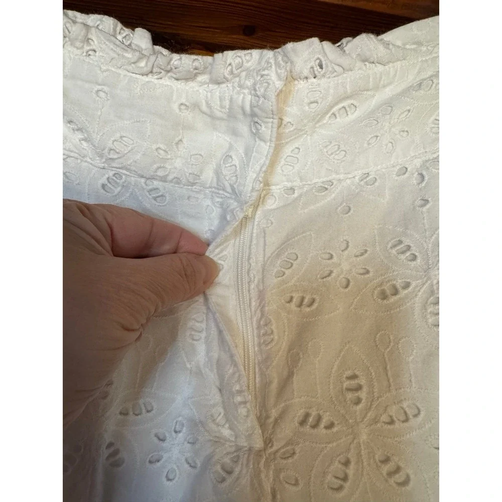 Crown & Ivy Lace Detail Shorts Size‎ 4